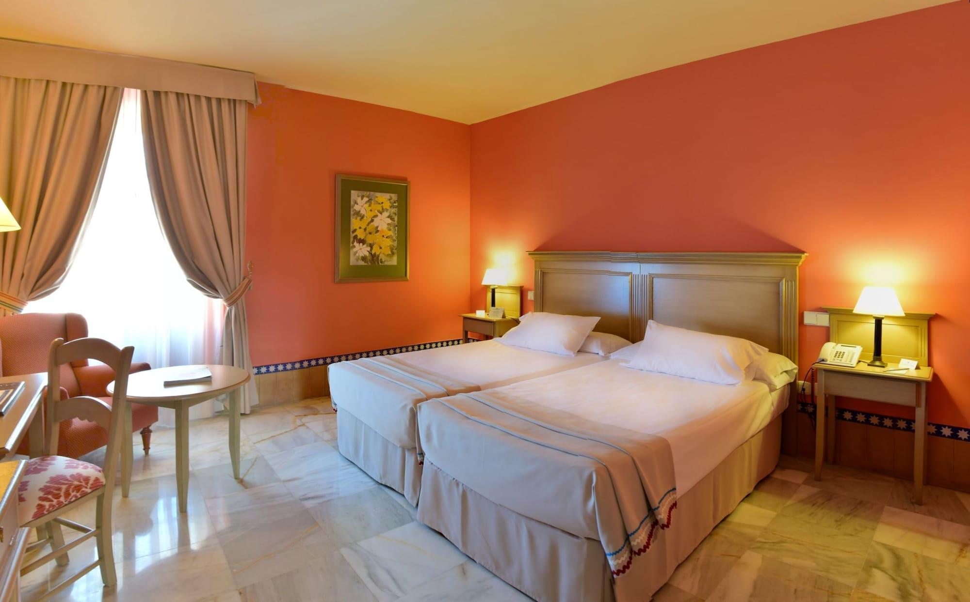 Hotel Alcazar De La Reina Кармона Экстерьер фото