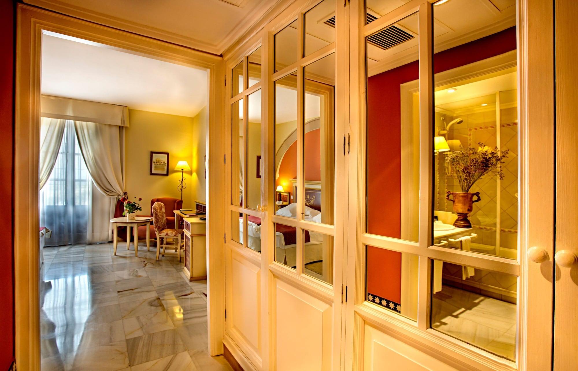 Hotel Alcazar De La Reina Кармона Экстерьер фото