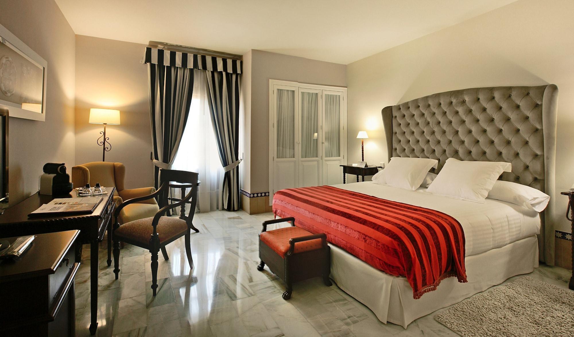 Hotel Alcazar De La Reina Кармона Экстерьер фото