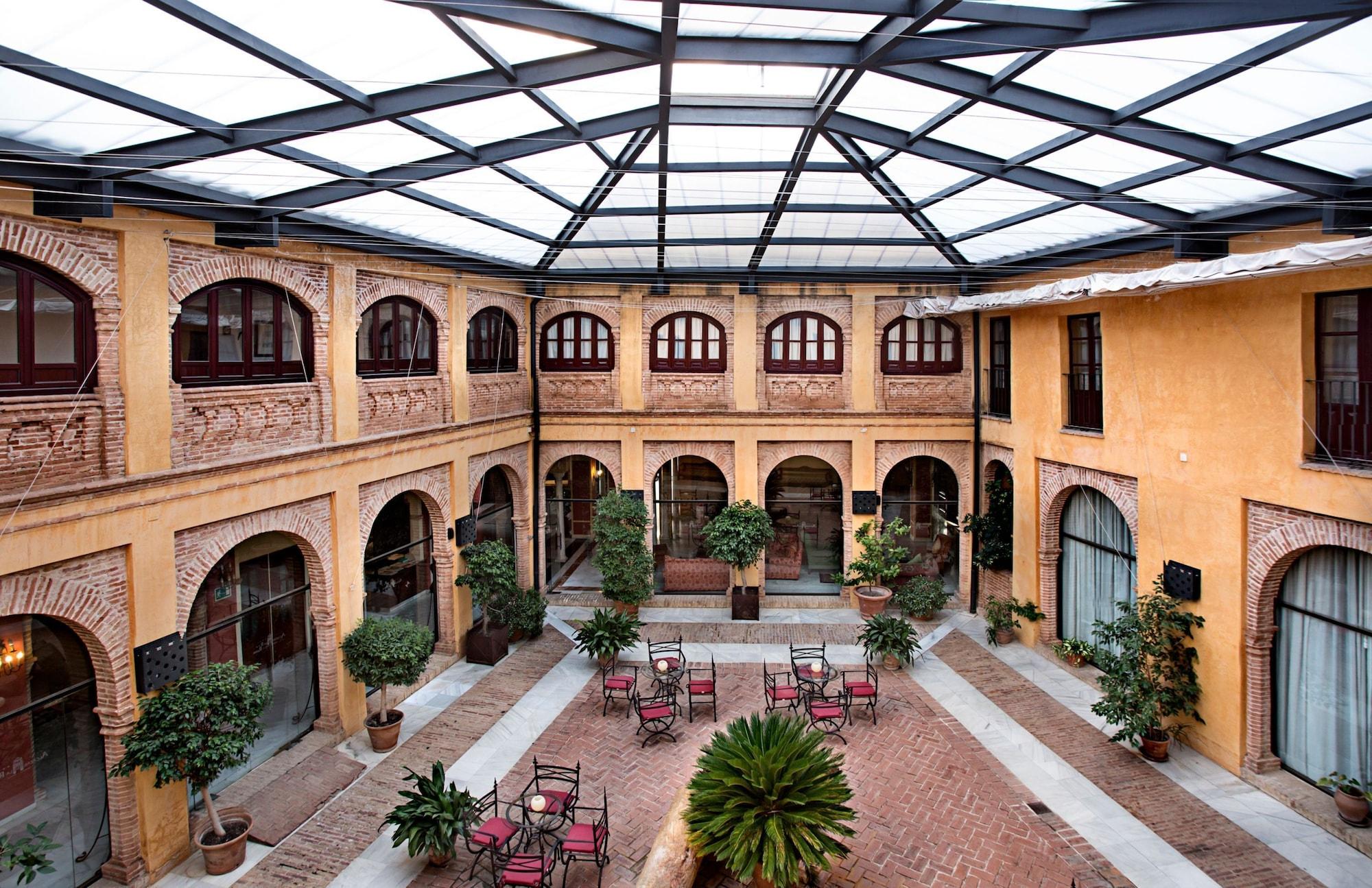 Hotel Alcazar De La Reina Кармона Экстерьер фото