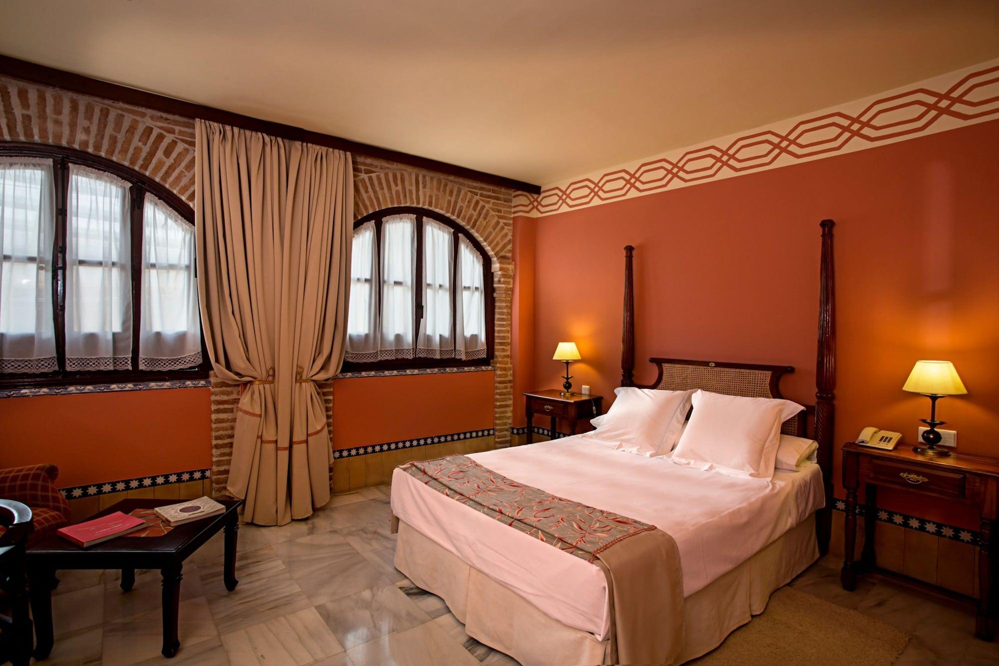 Hotel Alcazar De La Reina Кармона Экстерьер фото